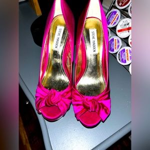 Steve Madden 7.5 platform bright fuchsia.Heels